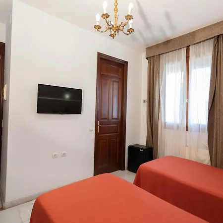 Hotel Don Paula 2*