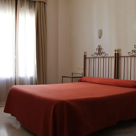Hotel Don Paula 2*